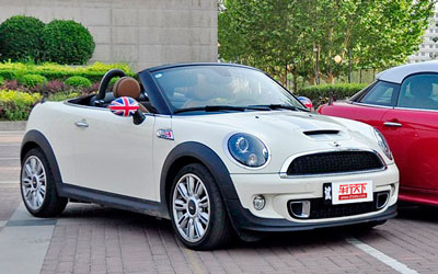 测试MINI ROADSTER/COUPE 依然简单纯粹 _图片新闻