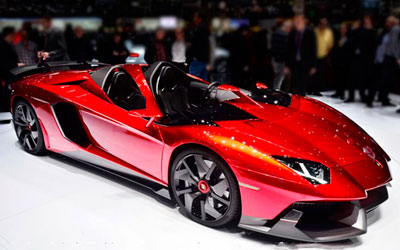 兰博基尼Aventador J实拍 告诉你什么是牛！_图片新闻