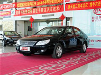 比亚迪F6仅一台白色现车 优惠3.3万元