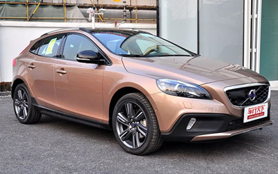 V40 Cross Country将搭载Drive-E发动机_图片新闻