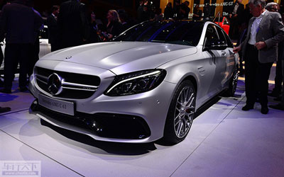 2014巴黎车展：全新奔驰AMG C 63亮相_图片新闻