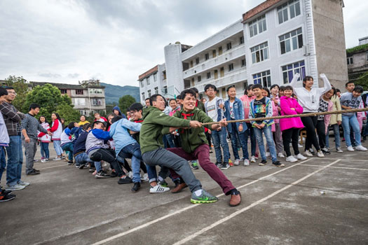 远景SUV走进雅安助力乡村少年梦.jpg