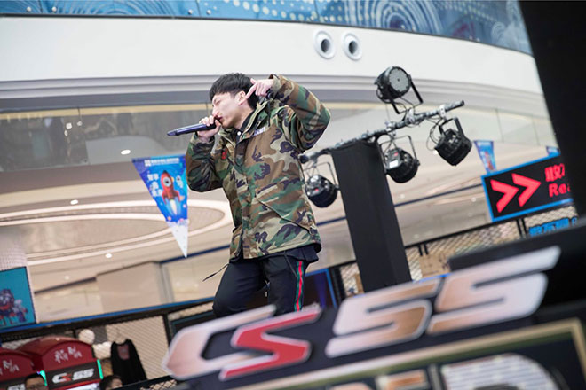 鬼卞、徐真真助阵“CS55未来嘻哈星” 