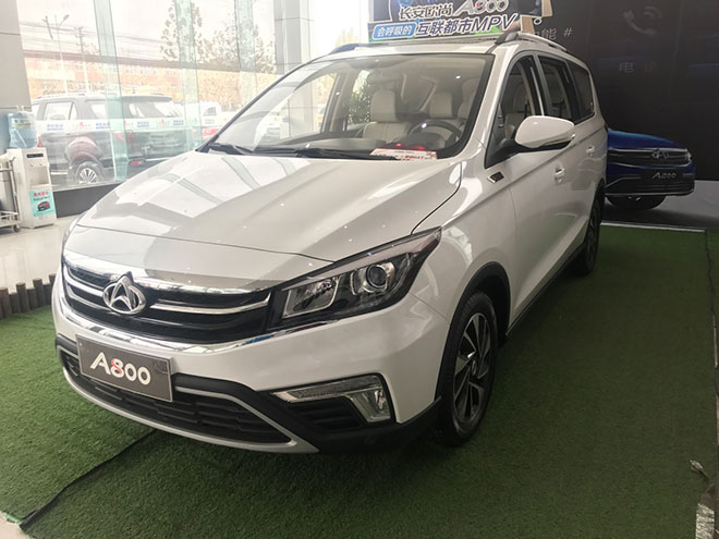 长安欧尚A800自动挡到店