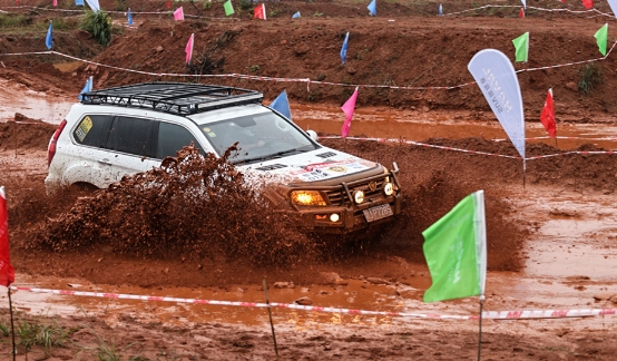 久居城邦 心必向野 哈弗H9湘九汇第三届年会越野体验_图片新闻