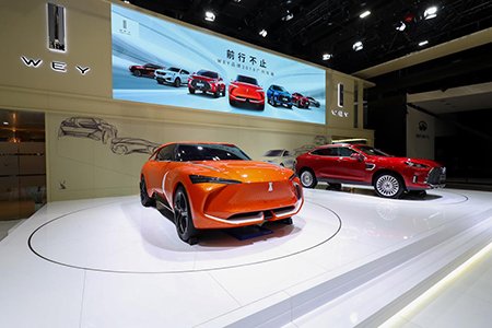 驱动豪华，驾驭智慧，P8 GT亮相广州车展_图片新闻