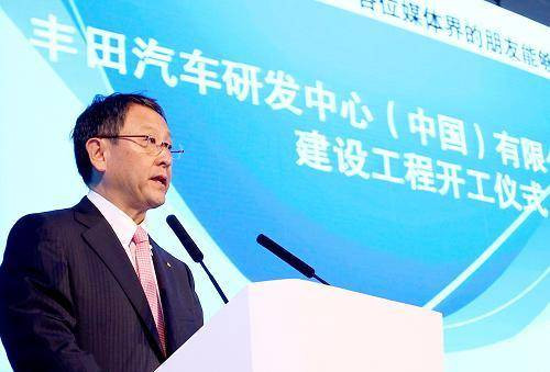 漂移演讲两不误 丰田章男再提中国最重要_图片新闻