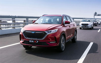 买长安欧尚X7的都是“精算师”，买车、用车、红包费全包_图片新闻