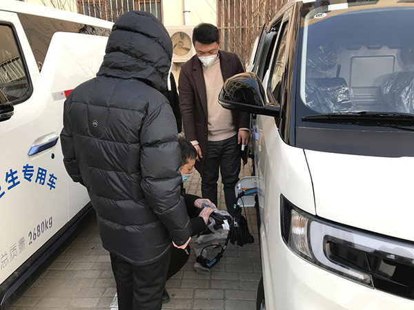 北汽EV5与最可爱的人并肩执守疫线