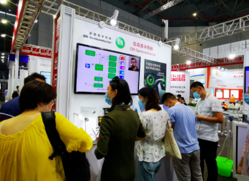 智慧出行 瑞萨电子R-CARH3驾驶舱解决方案
