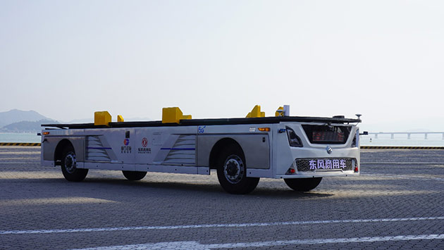 5f1afdc369e801389298052.jpg 东风商用车无人驾驶集装箱卡车