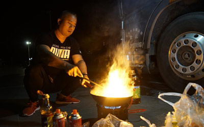 重磅上线！《卡车绿皮书》纪录片揭幕开疆之旅珍贵镜头_图片新闻