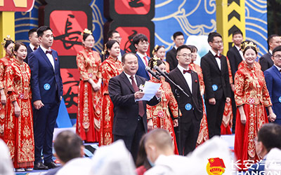 爱行千里，后浪潮起！一场别致的集体婚礼让人甜哭