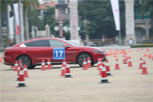 2020海南国际新能源汽车拉力赛场地赛儋州收官