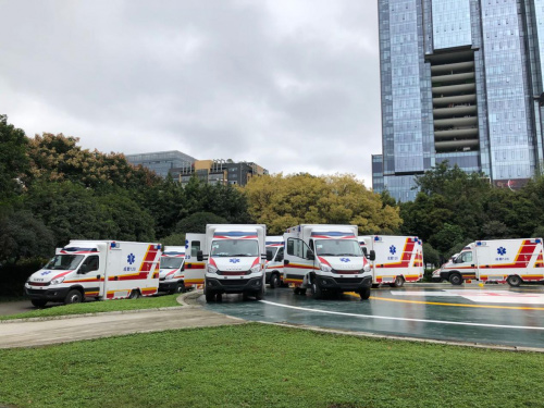 100台依维柯欧胜方舱救护车交付成都大运会