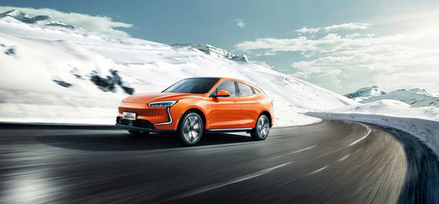 续航1000km+ 零百加速4秒级 赛力斯SF5自由远征版上市在即