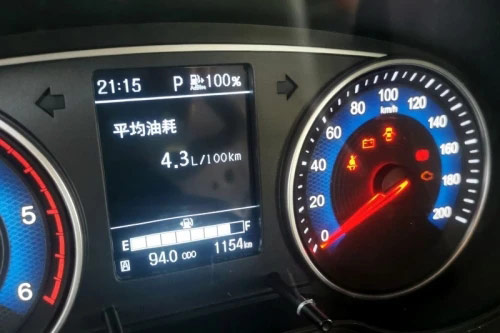 配图为第三名的车显油耗 配图为第三名的车显油耗