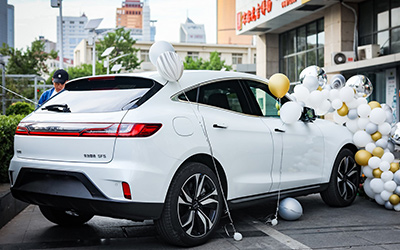 赛力斯华为智选SF5——高性能的享受_图片新闻