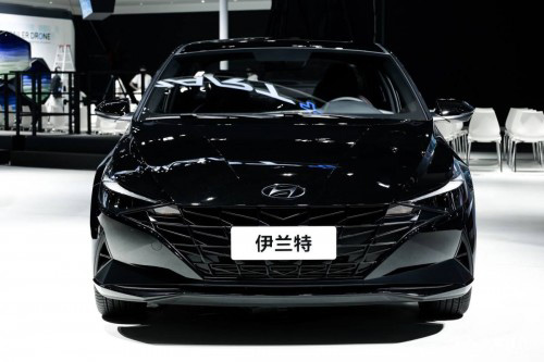 第七代伊兰特黑骑士限量款无愧“骑士”之名