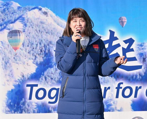 女子 500 米速滑世界冠军于静致 女子 500 米速滑世界冠军于静致