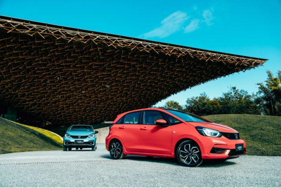 10万级小型车之争 东风本田LIFE和广汽本田飞度