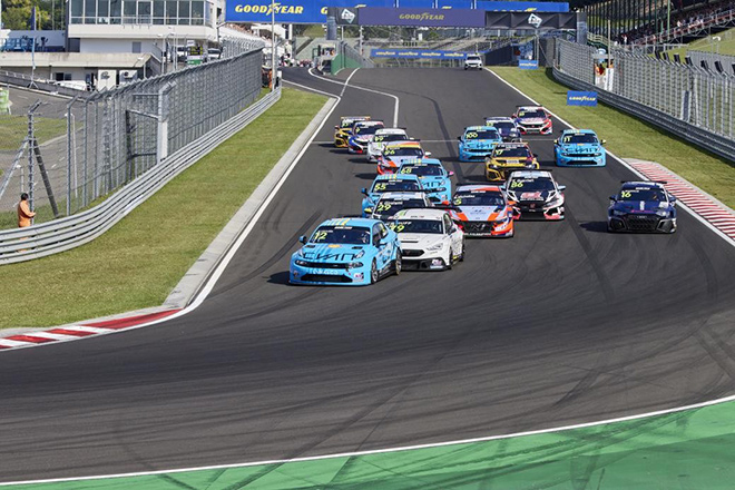 居首位的领克03 TCR赛车 居首位的领克03 TCR赛车