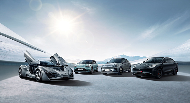 极狐阿尔法S全新HI版首现重庆国际车展