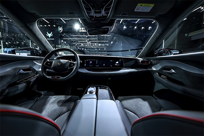 极狐阿尔法S全新HI版首现重庆国际车展