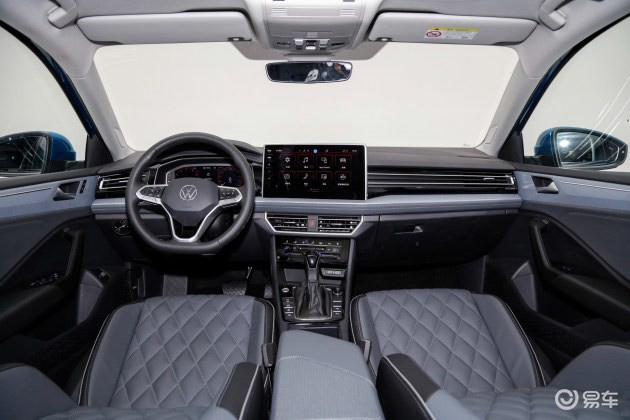 全新速腾以驾驶员为中心 采用大众半悬浮式内饰设计