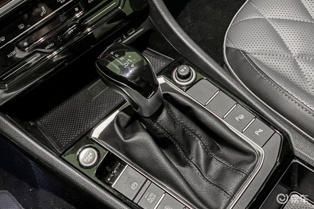 全新速腾自动换挡杆