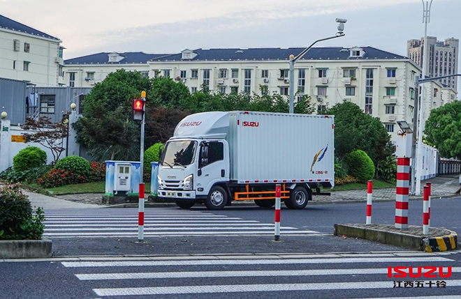 江西五十铃翼放EC 2.5轻卡即将上市