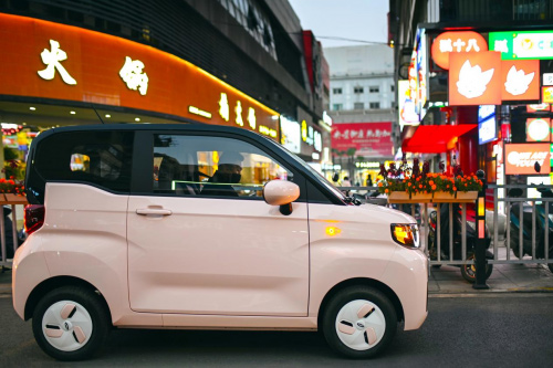 奇瑞QQ冰淇淋实力对比宏光MINI EV
