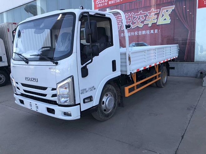 蓝牌2.5轻卡翼身技术实力进阶 新车品鉴会全国启动