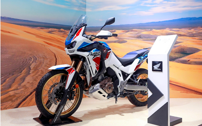 Honda惊艳亮相重庆摩展 CBR400R国内首展！_图片新闻