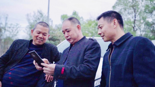 张运华和友人分享