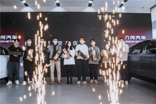 破百6.9秒 几何G6/M6南区正式上市 破百6.9秒 几何G6/M6南区正式上市