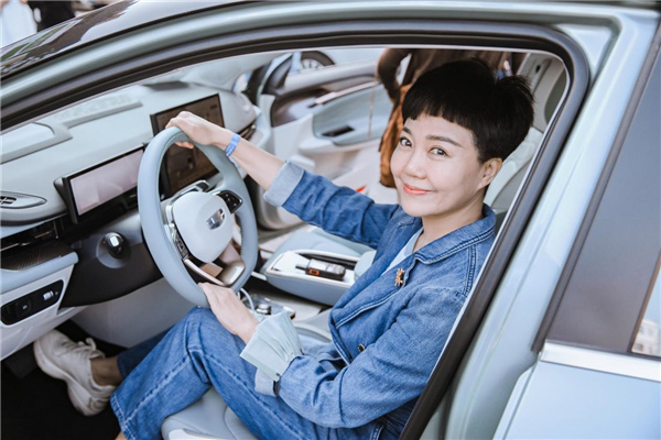 破百6.9秒 几何G6/M6南区正式上市 破百6.9秒 几何G6/M6南区正式上市