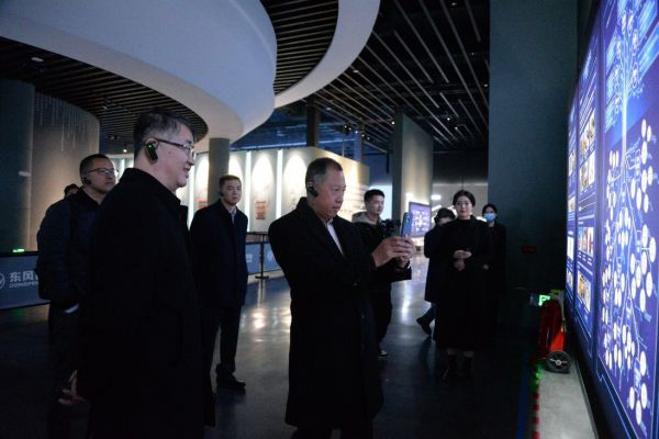 守望初心·二次创业·物流转型 中铝开投&东风商用车“双龙汇·龙抬头”！