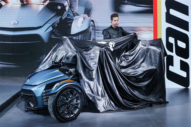 庞巴迪动力产品2023款Can-Am SPYDER F3领航版亮相