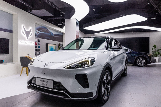 极狐汽车 10万元+限时免费升级