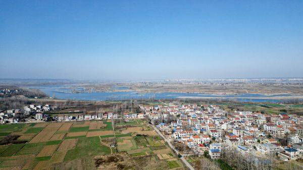 汉水之畔 文韵悠扬 首批吉利星际客车交付襄阳谷城 