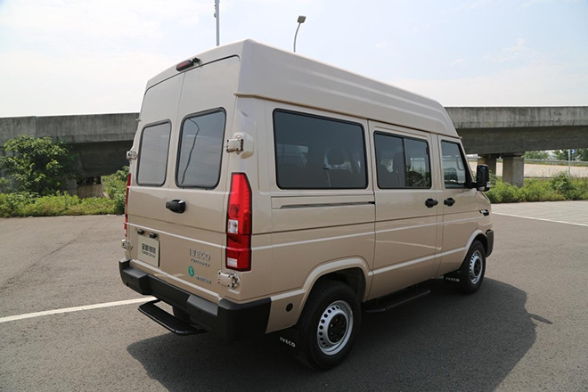 传承经典的依维柯全新得意A35-M1轻客