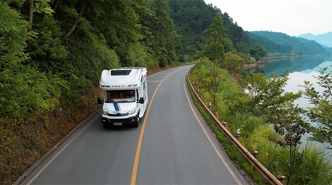 安凯房车：畅游山川，融入自然