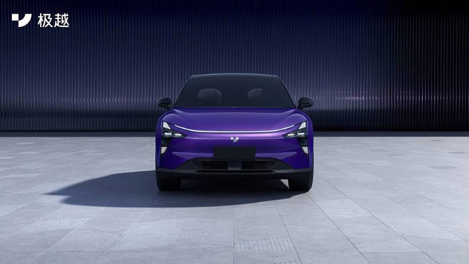 落子汽车机器人 吉利“极越01”首次亮相