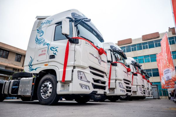 深耕细分领域,东风天龙GX批量交付实力领跑干线物流运输 深耕细分领域,东风天龙GX批量交付实力领跑干线物流运输