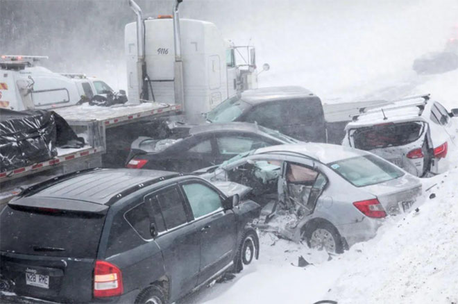 冰雪路面稳如火车 试驾沃尔沃S60 T8抓地力惊艳