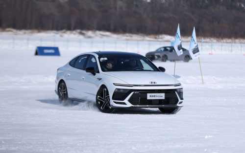 第十一代 索纳塔征服冰雪，和漠河来一场硬核约会