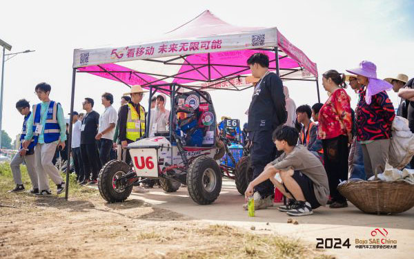 东风商用车誉助湖北汽院HUAT车队5月燃战巴哈大赛（襄阳站）_图片新闻