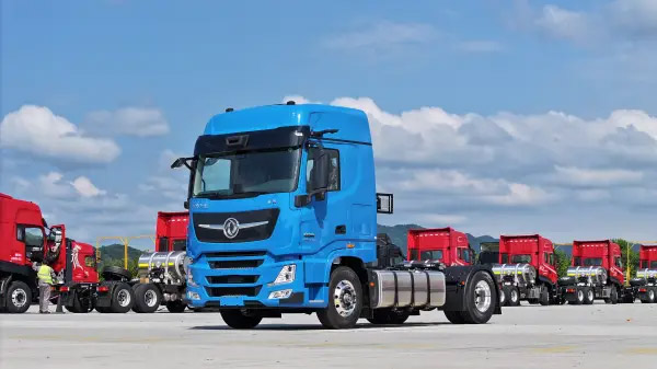 东风智能重卡 中通一次性采购400台 