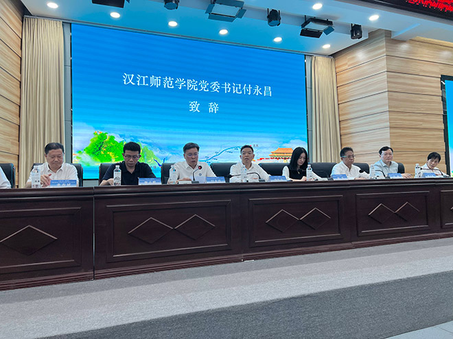 东风商用车“请你喝一瓶好水”南水北调10周年城市行活动启动 